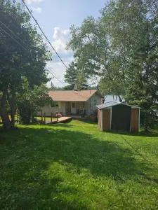 Lakefront Cottage on Spruce Lake near Kenora - Kenora