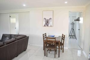 ENTIRE WATERFRONT UNIT free WIFI