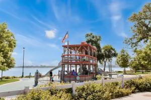 Rockn Reel on East Lake Okoboji - 费尔蒙特