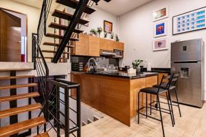 Spacious 6BR Home with Gym and Terrace in Roma Sur