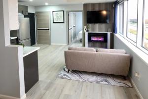 Modern Two Bedroom Apartment with City Views