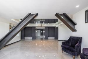 Modern Two Bedroom Apartment with City Views