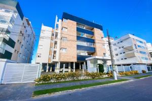 Apto de 2 dormitórios na Praia de Palmas - 0456