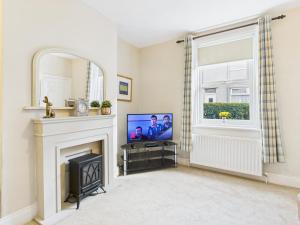 RestfullStays- 3 Bedroom, 4 Bed House FREE PARKING