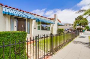 Spring break 2 blocks to beach pier Newport Ave