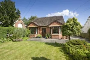 Chalet Bungalow with WIFI-HDTV Garden parking - Comber
