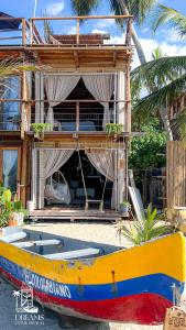 Habitacion Luxury Origen en Playa Mendihuaca, a 10 Min del Parque Tayrona