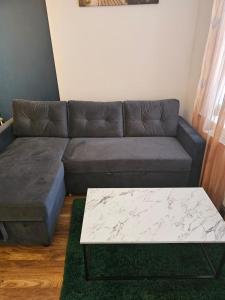 Ocean waves apartment near Bournemouth beach