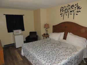 White Caps Motel and RV Park