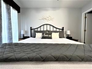 The Cove 8-3 By SDC, Big Deck, Pool, Hot Tub, Lake View, No Stairs