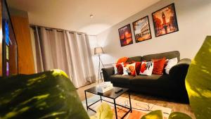 Entire 2BR City Centre Skyline apartment with parking