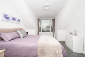 Dwell Stylish 4 Bed Apartment Close To Hospital - Pallion