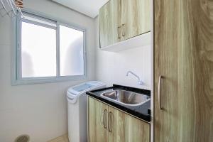 Amplo apartamento há poucos metros do mar - 0462