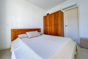 Amplo apartamento há poucos metros do mar - 0462