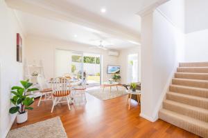 Soul of the Bay, 36 Galoola Dr - Wi-Fi, Boat Parking, Spa, Air Con