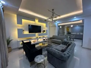 Cozy 2 bedroom Apartment in Sakumono-Tema Beach Rd, Accra-Ghana - Spintex