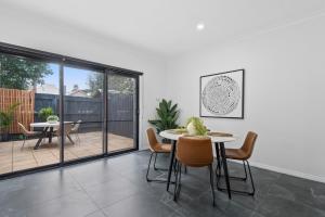 Sleek 2-Bed Terrace near Local Parks