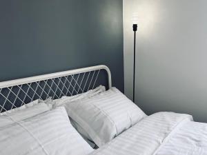 Elegant Downtown Studio by White Tower