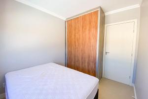 Casa 850 metros do mar com Piscina Privativa - 0467