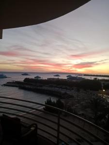 Quiet quarter and private beach