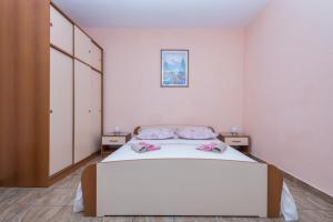 Apartments by the sea Podgora, Makarska - 23678
