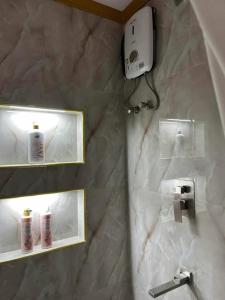 Bennys Hotel-Inspired & Condo-Inspired Rooms and Pool