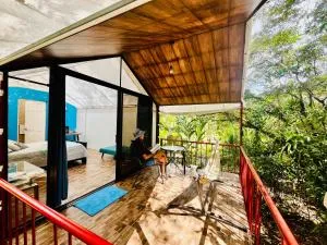 Garza del Sol Glamping Río Celeste Bromelia - Samen