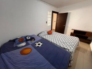 Casa 2 habitaciones más sofá