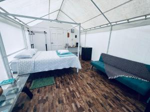 Rio celeste los teƱideros Garza del Sol Glamping Buganvilia