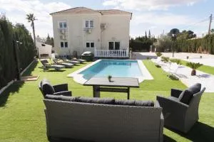 Luxury villa 20 minutes from Valencia - Olocau