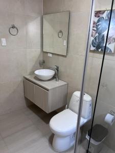 Villa de Lujo con Piscina Privada y BBQ, Cerca al Mar - Casa Abigail