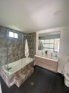 Finca Villa Andrea 1h20min desde Medellín Niquía