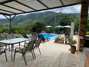 Finca Villa Andrea 1h20min desde Medellín Niquía