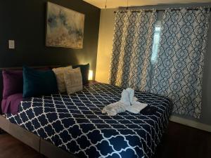 Chic & Cozy 1-bedroom Apartment with Free Parking