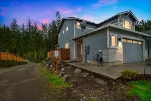 Cozy Oasis in Port Orchard - Private 1BR Suite with Trails - Belfair