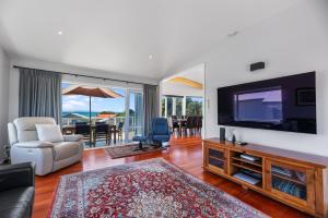 Sea Shells By The Shaw - Waihi Beach Holiday Home