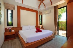 Tropical 2BR Pool Villa 3D12 in Gated Residence Rawai VIP Villas