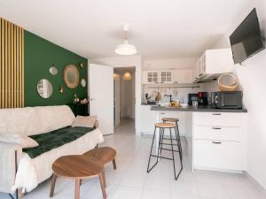Appartement 2P à Carnac - Vue Mer - Parking - Petits Animaux Acceptés - FR-1-477-256