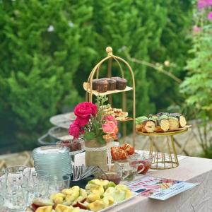 Santolina Homestay - Tây Hồ Hill