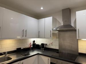 Apartment near Luton Airport, Train Station & Football Club