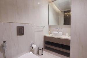 Stunning Studio in Peninsula Five