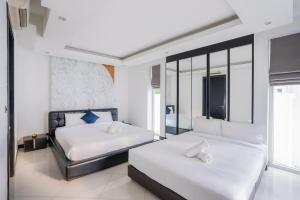 Glass Pool Villa, Luxe