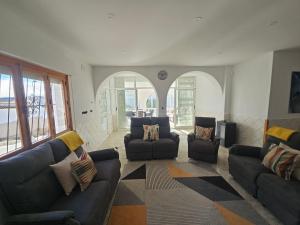 Villa Pinar with private pool house