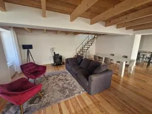 Maison Jade, Wifi, Terrasse, Barbecue, 10 couchages - Cité de Beauregard