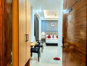 Hotel Mavens White Artemis Hospital Road Sector 52 Gurgaon