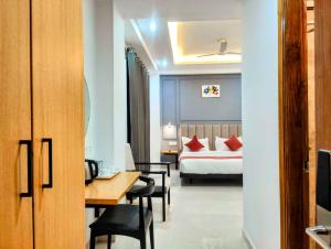 Hotel Mavens White Artemis Hospital Road Sector 52 Gurgaon