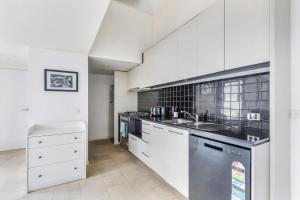 Hosier Loft - Striking Industrial Vibes in the CBD