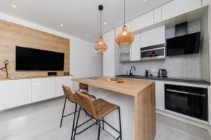 Iadera Terrace by Belmont Realty