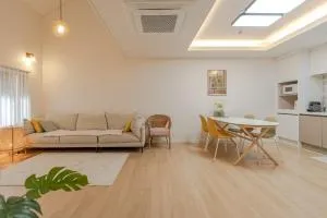 Stay Yeolin - Yusu-dong