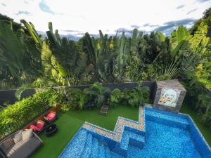 Villa Amazon, Tropical Luxe